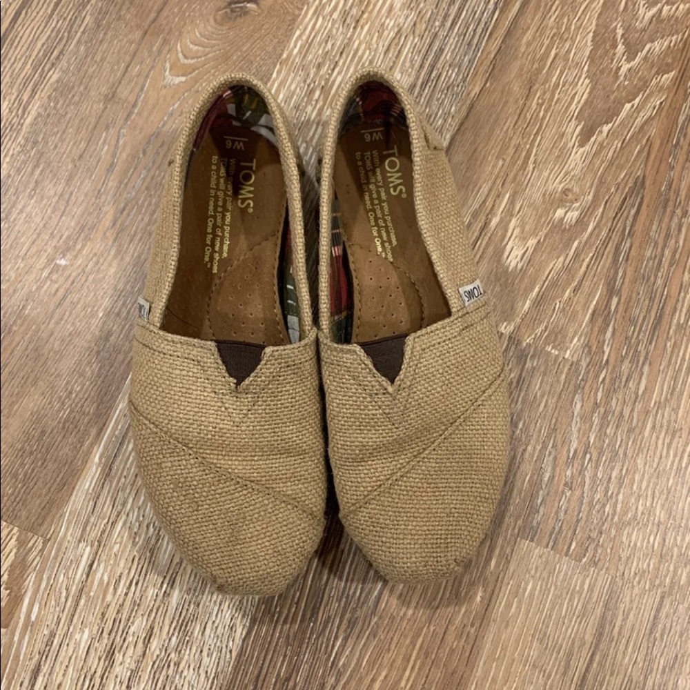 Burlap Toms women's size 6
